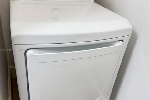 Condo in Aventura, Florida, 2 bedrooms  № 1970588 - photo 28