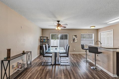 Touwnhouse à vendre à Orlando, Floride: 3 chambres, 173.91 m2 № 2147570 - photo 10