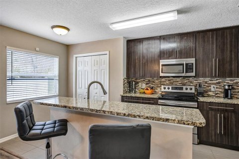 Touwnhouse à vendre à Orlando, Floride: 3 chambres, 173.91 m2 № 2147570 - photo 8