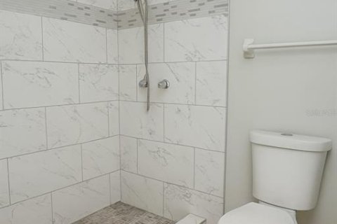 House in Kissimmee, Florida 3 bedrooms, 127.93 sq.m. № 1902439 - photo 9