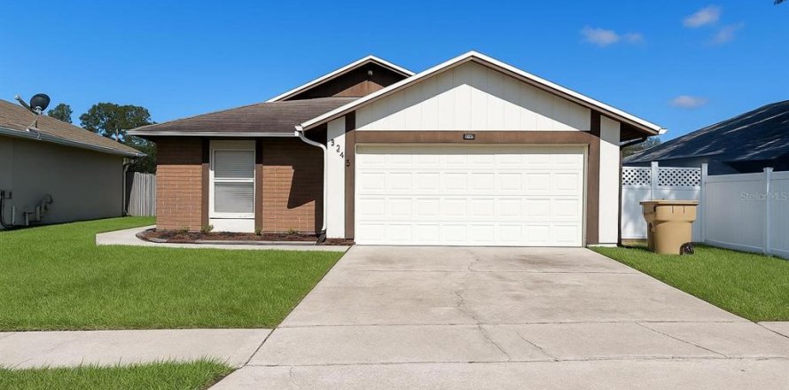 House in Kissimmee, Florida 3 bedrooms, 127.93 sq.m. № 1902439