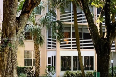 Condo in Lauderdale Lakes, Florida, 2 bedrooms  № 1836170 - photo 22