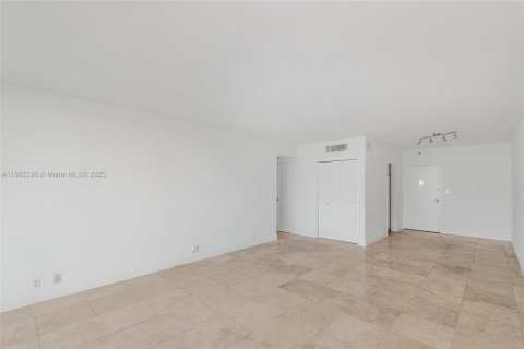 Copropriété à vendre à Miami Beach, Floride: 1 chambre, 79.15 m2 № 1944044 - photo 7