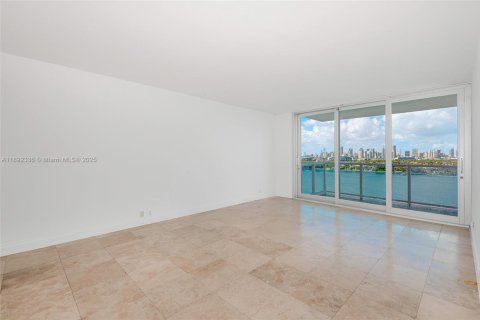 Copropriété à vendre à Miami Beach, Floride: 1 chambre, 79.15 m2 № 1944044 - photo 4