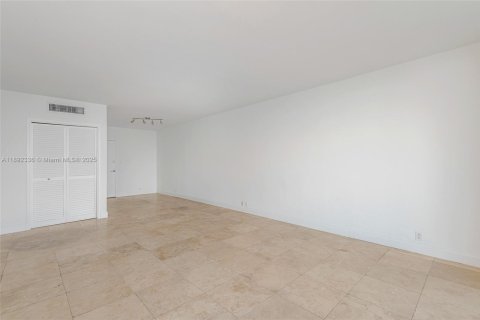Copropriété à vendre à Miami Beach, Floride: 1 chambre, 79.15 m2 № 1944044 - photo 9