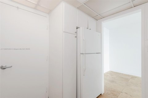 Copropriété à vendre à Miami Beach, Floride: 1 chambre, 79.15 m2 № 1944044 - photo 15