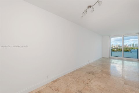 Copropriété à vendre à Miami Beach, Floride: 1 chambre, 79.15 m2 № 1944044 - photo 2