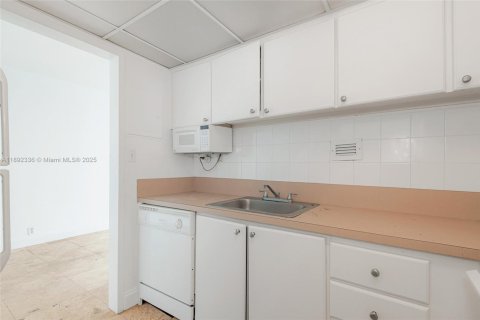 Copropriété à vendre à Miami Beach, Floride: 1 chambre, 79.15 m2 № 1944044 - photo 14