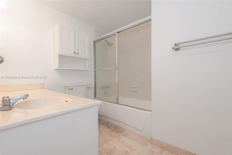 Copropriété à vendre à Miami Beach, Floride: 1 chambre, 79.15 m2 № 1944044 - photo 20