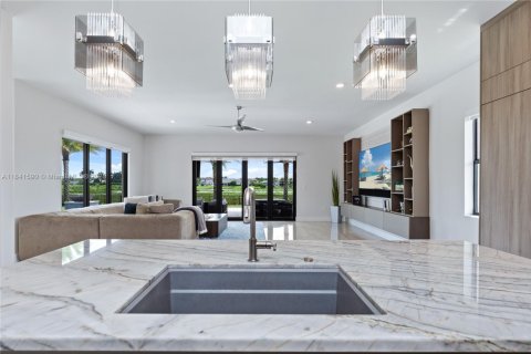 Villa ou maison à vendre à Davie, Floride: 6 chambres, 418.15 m2 № 1834071 - photo 9