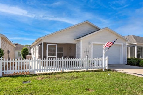 Villa ou maison à The Villages, Floride 2 chambres, 110.37 m2 № 2414909