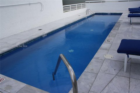 Condo in Miami Beach, Florida, 1 bedroom № 2254080 - photo 21