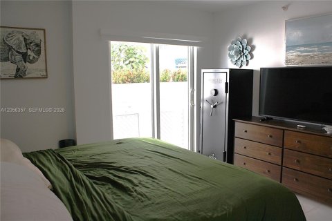 Condo in Miami Beach, Florida, 1 bedroom № 2254080 - photo 7