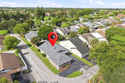 Casa en venta en Davie, Florida, 3 dormitorios, 110.65 m2 № 2190386 - foto 23