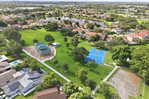 Casa en venta en Davie, Florida, 3 dormitorios, 110.65 m2 № 2190386 - foto 27