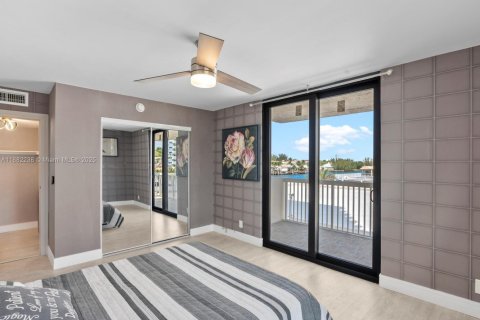 Купить кондоминиум в Холливуд, Флорида 2 спальни, 119.57м2, № 1930690 - фото 24