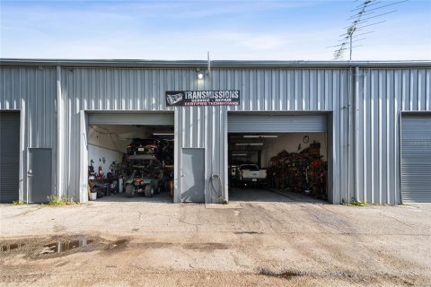 Commercial property in Kissimmee, Florida № 2098873 - photo 2