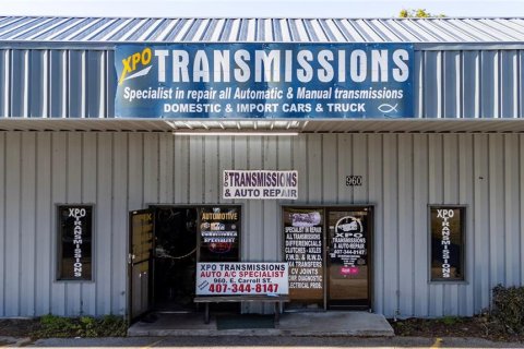 Commercial property in Kissimmee, Florida № 2098873