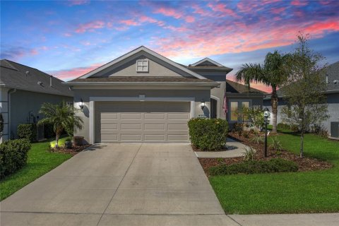 House in Parrish, Florida 4 bedrooms, 230.68 sq.m. № 1524367 - photo 1