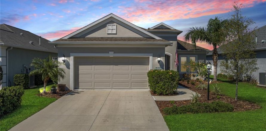 House in Parrish, Florida 4 bedrooms, 230.68 sq.m. № 1524367