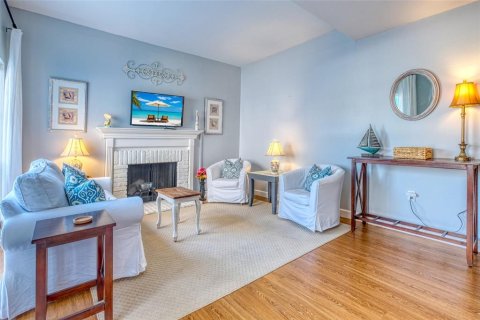 Condo in Madeira Beach, Florida, 1 bedroom  № 1554284 - photo 10