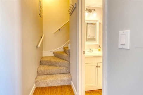 Condo in Madeira Beach, Florida, 1 bedroom  № 1554284 - photo 26