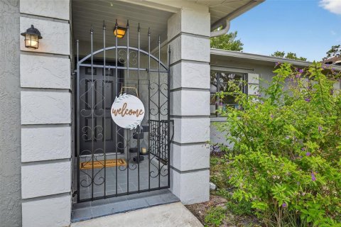 Casa en alquiler en Spring Hill, Florida, 2 dormitorios, 122.63 m2 № 1914698 - foto 2