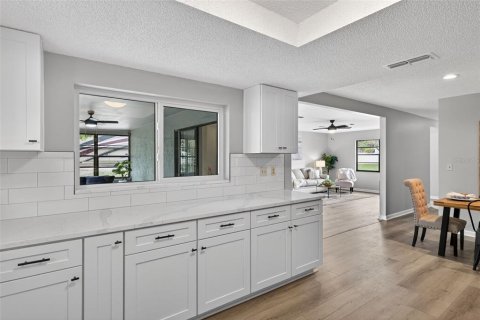 Casa en alquiler en Spring Hill, Florida, 2 dormitorios, 122.63 m2 № 1914698 - foto 7