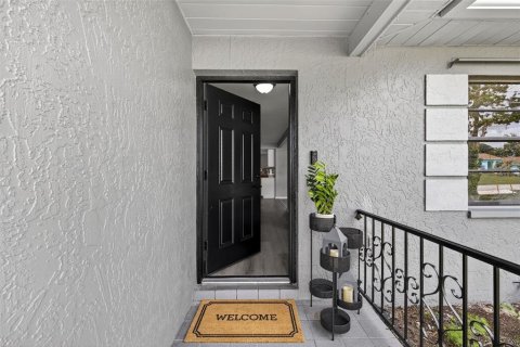 Casa en alquiler en Spring Hill, Florida, 2 dormitorios, 122.63 m2 № 1914698 - foto 4