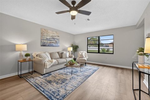 Casa en alquiler en Spring Hill, Florida, 2 dormitorios, 122.63 m2 № 1914698 - foto 14