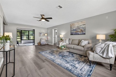 Casa en alquiler en Spring Hill, Florida, 2 dormitorios, 122.63 m2 № 1914698 - foto 5