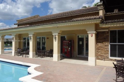 Condominio en alquiler en Homestead, Florida, 2 dormitorios, 84.54 m2 № 2086153 - foto 6