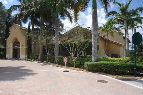 Condominio en alquiler en Homestead, Florida, 2 dormitorios, 84.54 m2 № 2086153 - foto 3