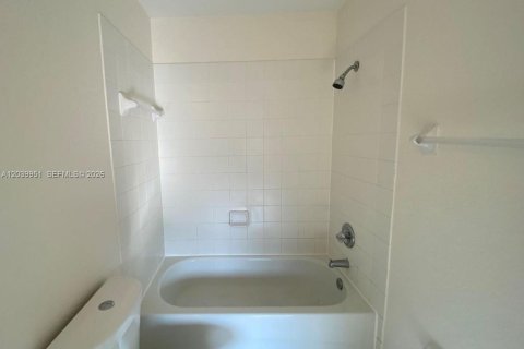 Condominio en alquiler en Homestead, Florida, 2 dormitorios, 84.54 m2 № 2086153 - foto 28
