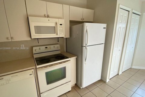 Condominio en alquiler en Homestead, Florida, 2 dormitorios, 84.54 m2 № 2086153 - foto 20
