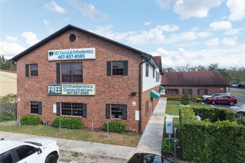 Immobilier commercial à Orlando, Floride 1249.54 m2 № 2136287