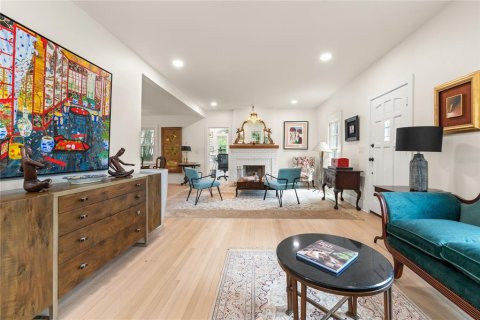 Casa en venta en Orlando, Florida, 4 dormitorios, 252.79 m2 № 2142269 - foto 8