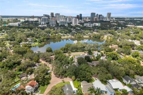 Casa en venta en Orlando, Florida, 4 dormitorios, 252.79 m2 № 2142269 - foto 4