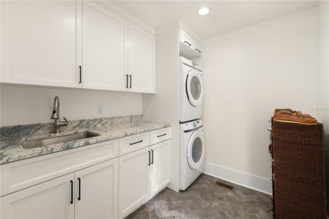 Casa en venta en Orlando, Florida, 4 dormitorios, 252.79 m2 № 2142269 - foto 28