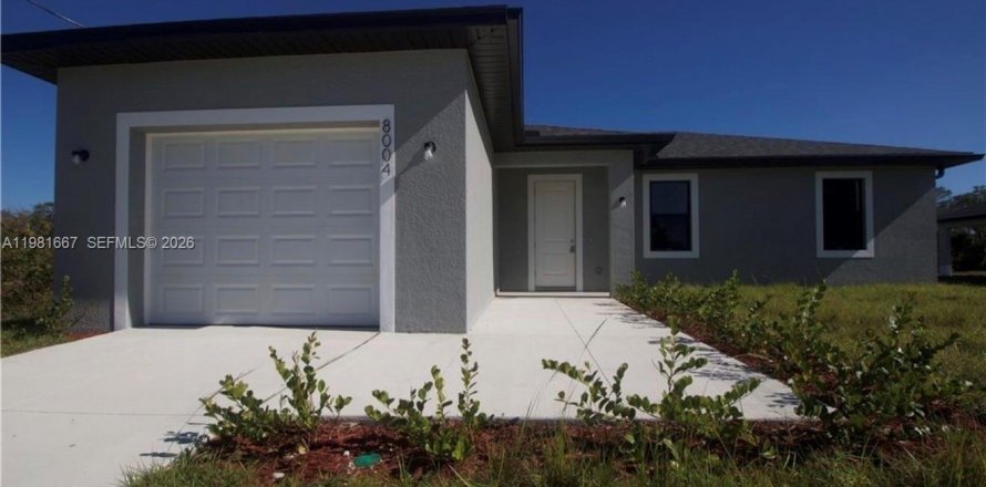 House in LaBelle, Florida 3 bedrooms, 120.03 sq.m. № 2048159