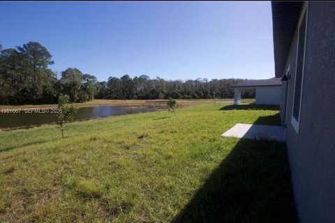 House in LaBelle, Florida 3 bedrooms, 120.03 sq.m. № 2048159 - photo 28