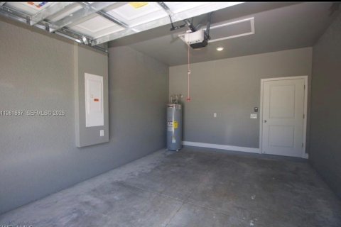 House in LaBelle, Florida 3 bedrooms, 120.03 sq.m. № 2048159 - photo 26