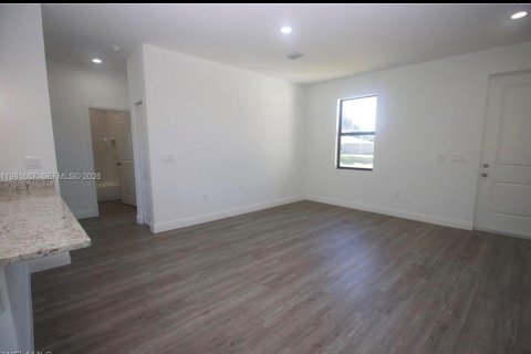 House in LaBelle, Florida 3 bedrooms, 120.03 sq.m. № 2048159 - photo 16