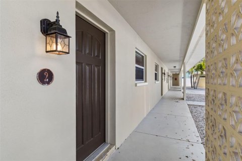 Immobilier commercial à vendre à Indian Rocks Beach, Floride: 551.1 m2 № 2124368 - photo 29