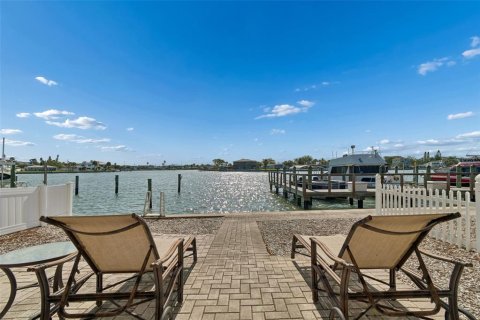 Immobilier commercial à vendre à Indian Rocks Beach, Floride: 551.1 m2 № 2124368 - photo 24
