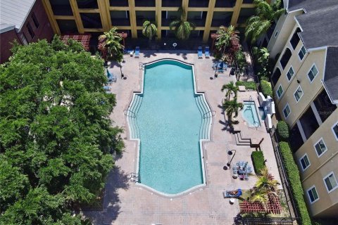 Copropriété à vendre à Tampa, Floride: 2 chambres, 106.47 m2 № 2093691 - photo 4