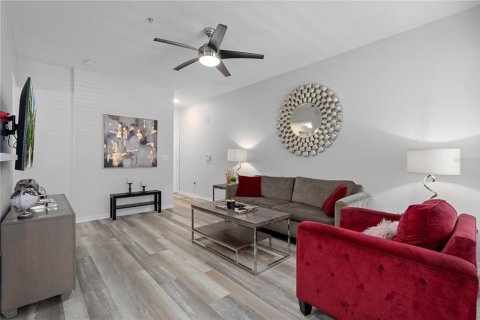 Copropriété à vendre à Tampa, Floride: 2 chambres, 106.47 m2 № 2093691 - photo 10
