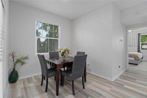 Copropriété à vendre à Tampa, Floride: 2 chambres, 106.47 m2 № 2093691 - photo 11