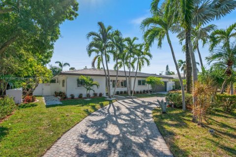 Villa ou maison à vendre à Fort Lauderdale, Floride: 4 chambres, 198.35 m2 № 1973236 - photo 2