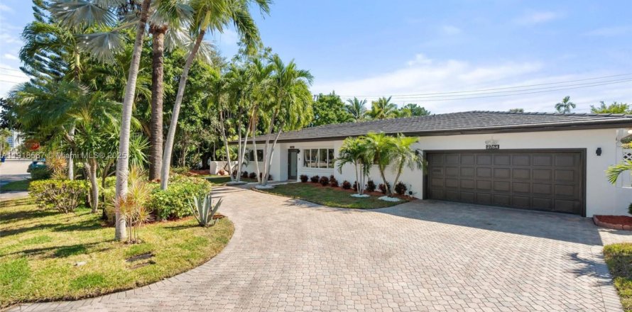 Villa ou maison à Fort Lauderdale, Floride 4 chambres, 198.35 m2 № 1973236